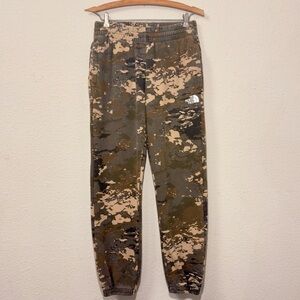 The North Face Men’s Camouflage Fleece Lined Sweatpants Size S